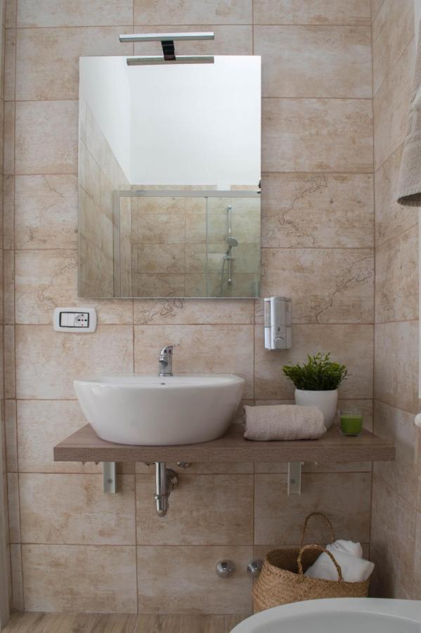 Tiber Rooms Testaccio Rome Exterior photo